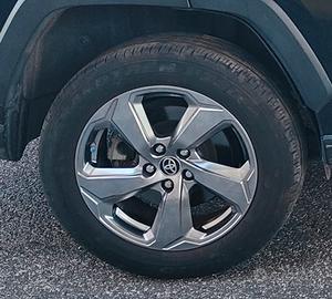 pneumatici e cerchi in lega Toyota rav4 
