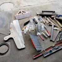 Lotto attrezzi vari intonaco / edilizia