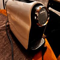 Macchina caffe lavazza in black