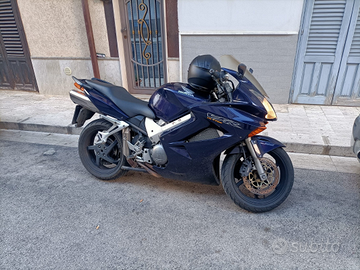 Honda VFR 800 VTEC