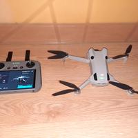 DJI Mini 4 Pro Fly More Combo + RC2 – PARI  NUOVO
