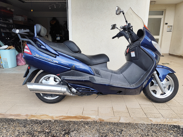 Suzuki Burgman 400 k1 praticamente nuovo