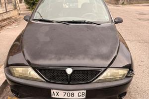 Lancia Y