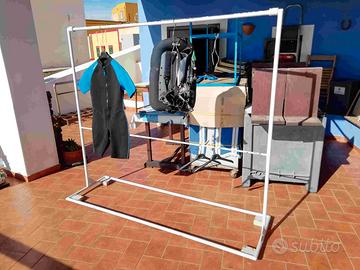 Stendino per attrezzature
