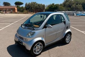 Smart coupé