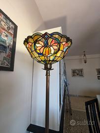 Lampada da terra stile Tiffany
