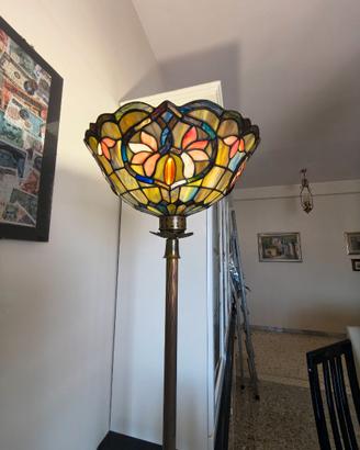 Lampada da terra stile Tiffany