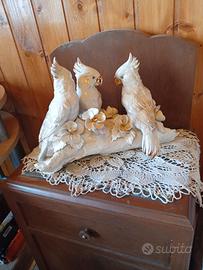 tre pappagalli in porcellana con dorato 