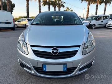 Opel Corsa 1.2 5 porte Cosmo