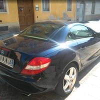 Slk 200 Blu  anno 2006 pelle cerchi, automatica.