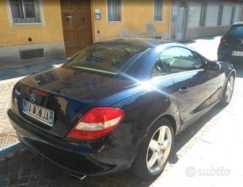Slk 200 Blu  anno 2006 pelle cerchi, automatica.