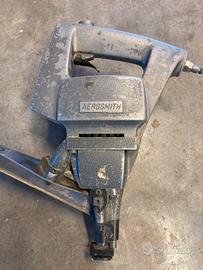 Chiodatrice prof.le Aerosmith BN65 + alimentatore