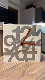 Orologio da tavolo minitimeSquare Nava design