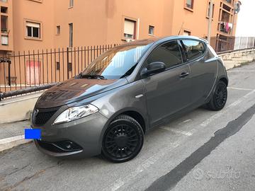 LANCIA Ypsilon 1.2 69 CV 5 porte GPL Ecochic