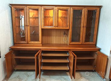 Mobile Credenza Vetrine con Ripiani in Vetro 