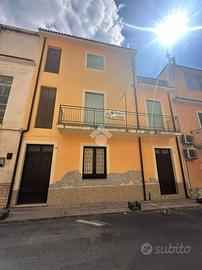 4 LOCALI A TREBISACCE
