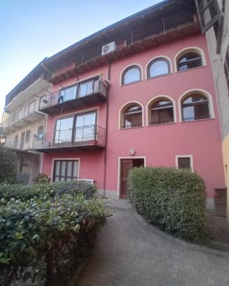 Appartamento 150 mq con giardino e garage