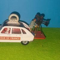 Corgi toys Renault R16 Tour De France Paramount 