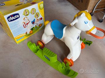 Cavallo a dondolo cavalcabile Chicco Rodeo con sca
