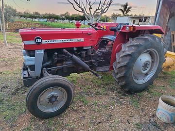 Trattore Massey Ferguson 135