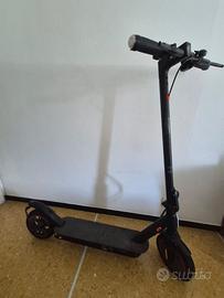 Monopattino elettrico vivo v25