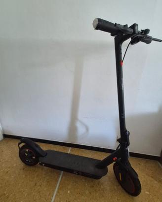 Monopattino elettrico vivo v25