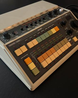 Roland  CR-8000