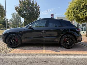 PORSCHE MACAN S