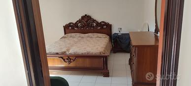 letto , comodini e comò 