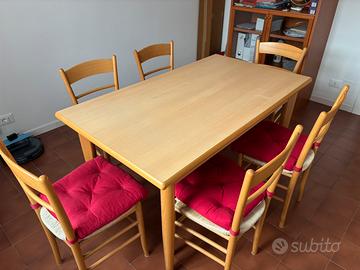 Tavolo allungabile con 6 sedie