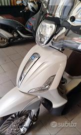 Beverly Piaggio 300