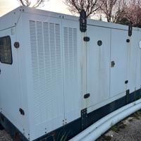 Gruppo elettrogeno 200 kw. Solo 450 ore di lavoro