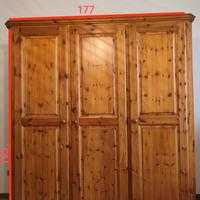 CAMERA RUSTICA IN LEGNO 