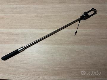 Asta selfie con cavetto jack auricolari