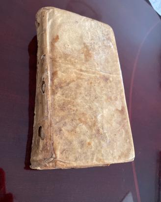 Antico libro del 1705
