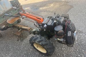 Moto coltivatore agricolo