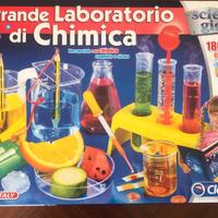 il grande laboratorio di chimica