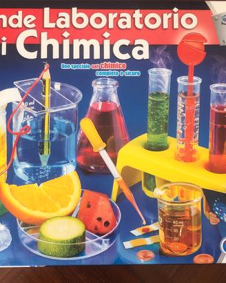 il grande laboratorio di chimica