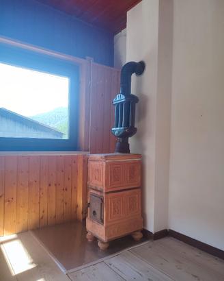 Antica stufa in terracotta "Società Fumisti Forlì"