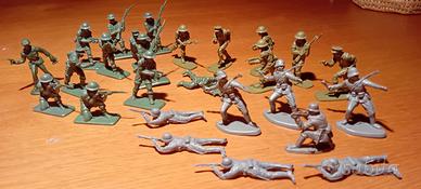 26 soldatini made Hong Kong