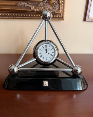Orologio piramidale Pierre cardin