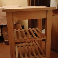 Tavolino con ruote 