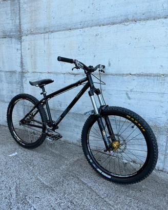 Bici freeride hardtail