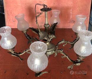 Lampadario 6 luci bronzo lavorato vetro opaco