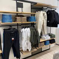 Arredamento negozio di abbigliamento