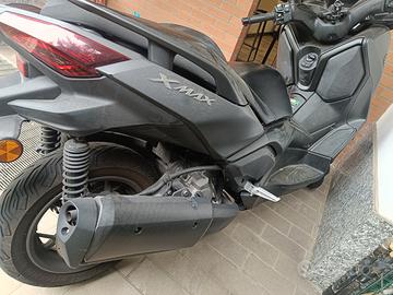 Yamaha X-Max 300 - 2025
