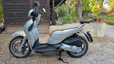 Aprilia Scarabeo 200 ie