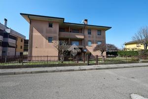 3 LOCALI A ZELO BUON PERSICO