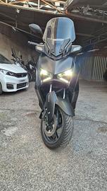 Yamaha x max tech max 300