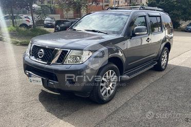 NISSAN Pathfinder 2.5 dCi LE